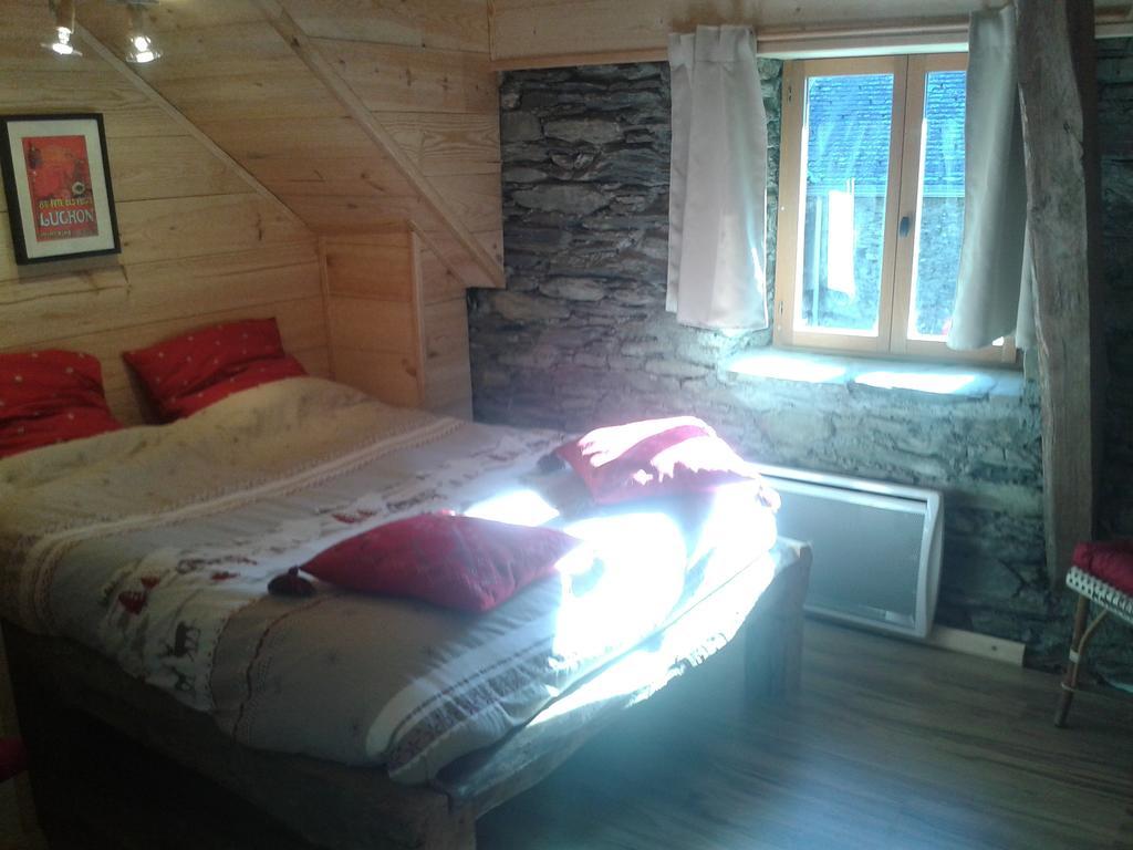 Les Granges De La Fontaine Antignac Quarto foto