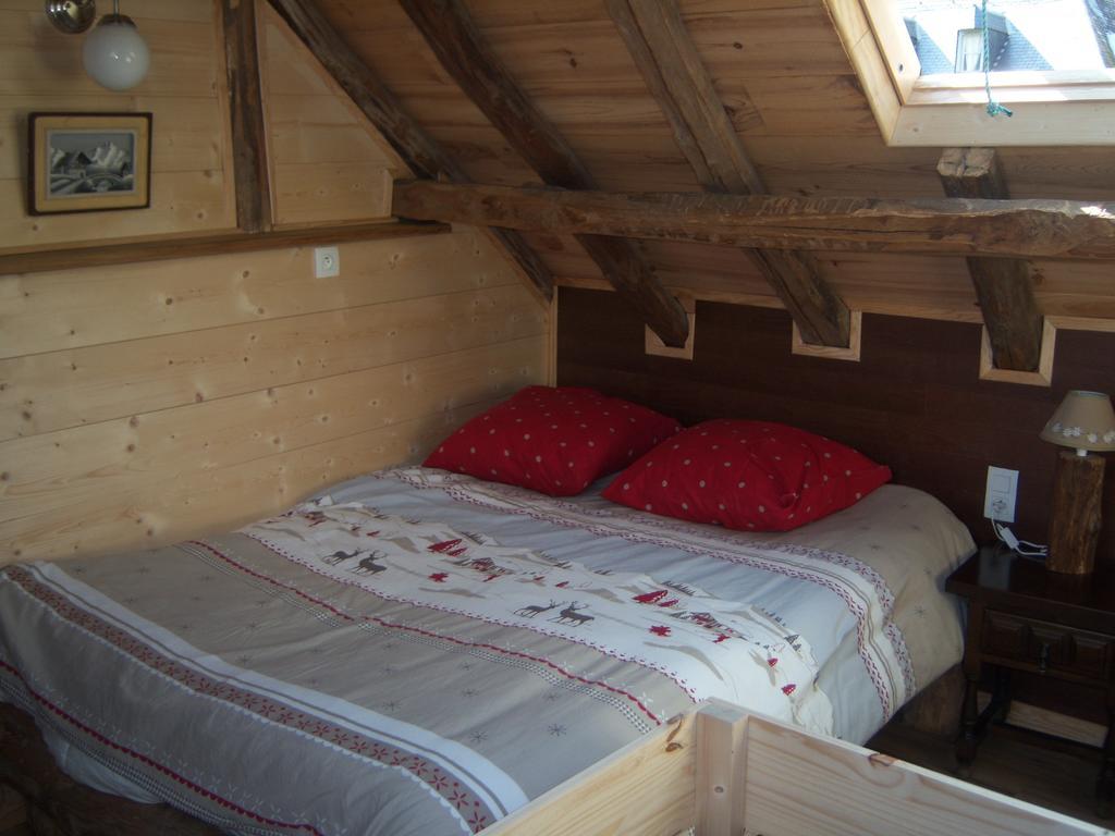 Les Granges De La Fontaine Antignac Quarto foto